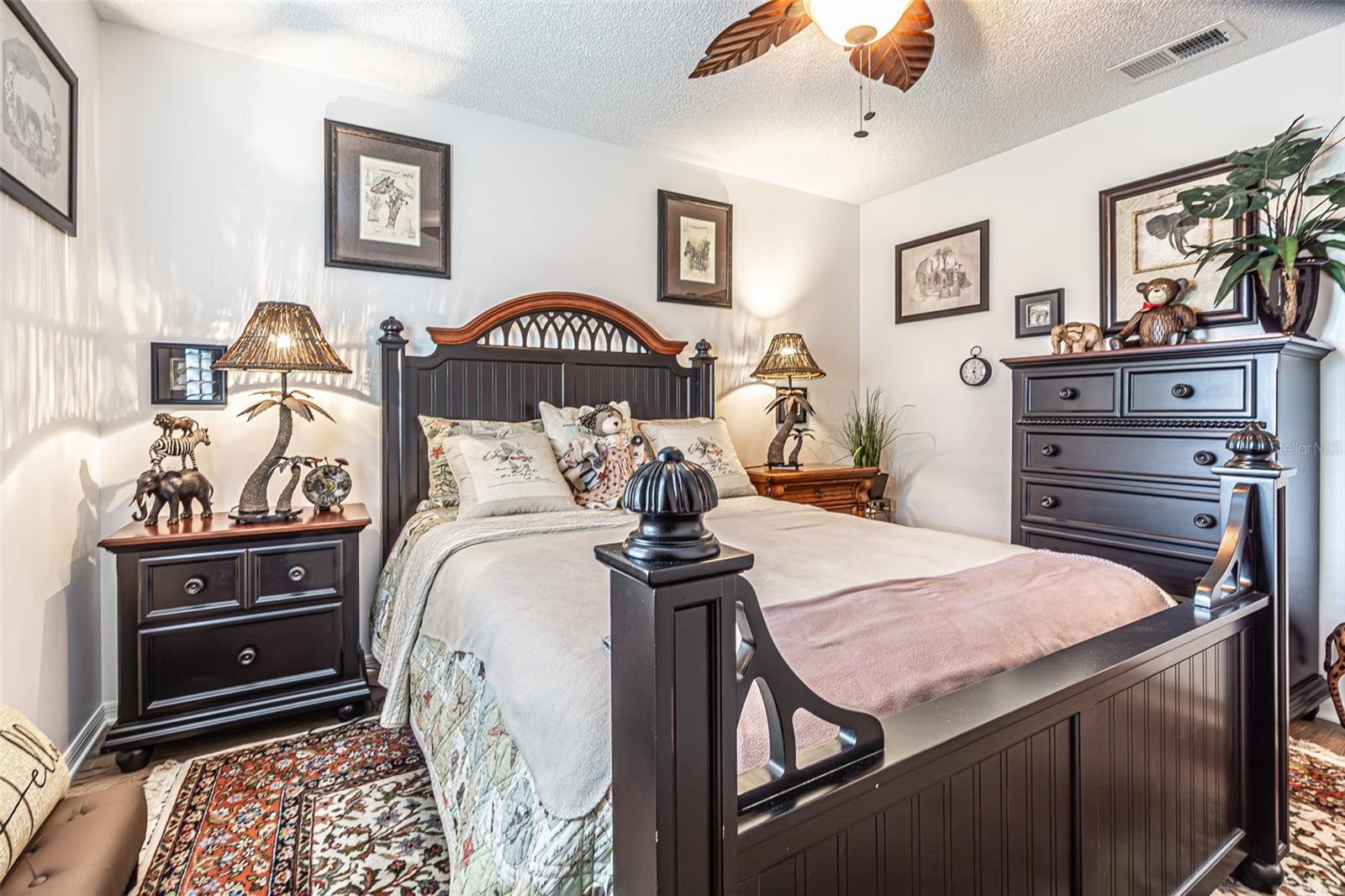 SILVER OAKS - Residential