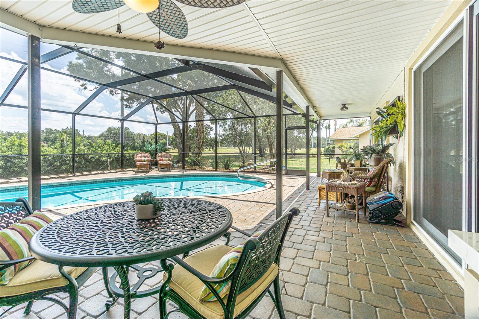 SILVER OAKS - Residential