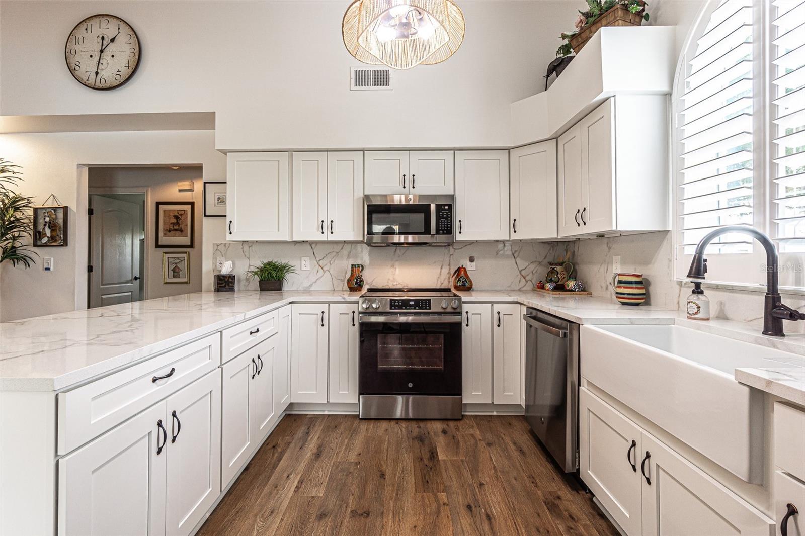 SILVER OAKS - Residential
