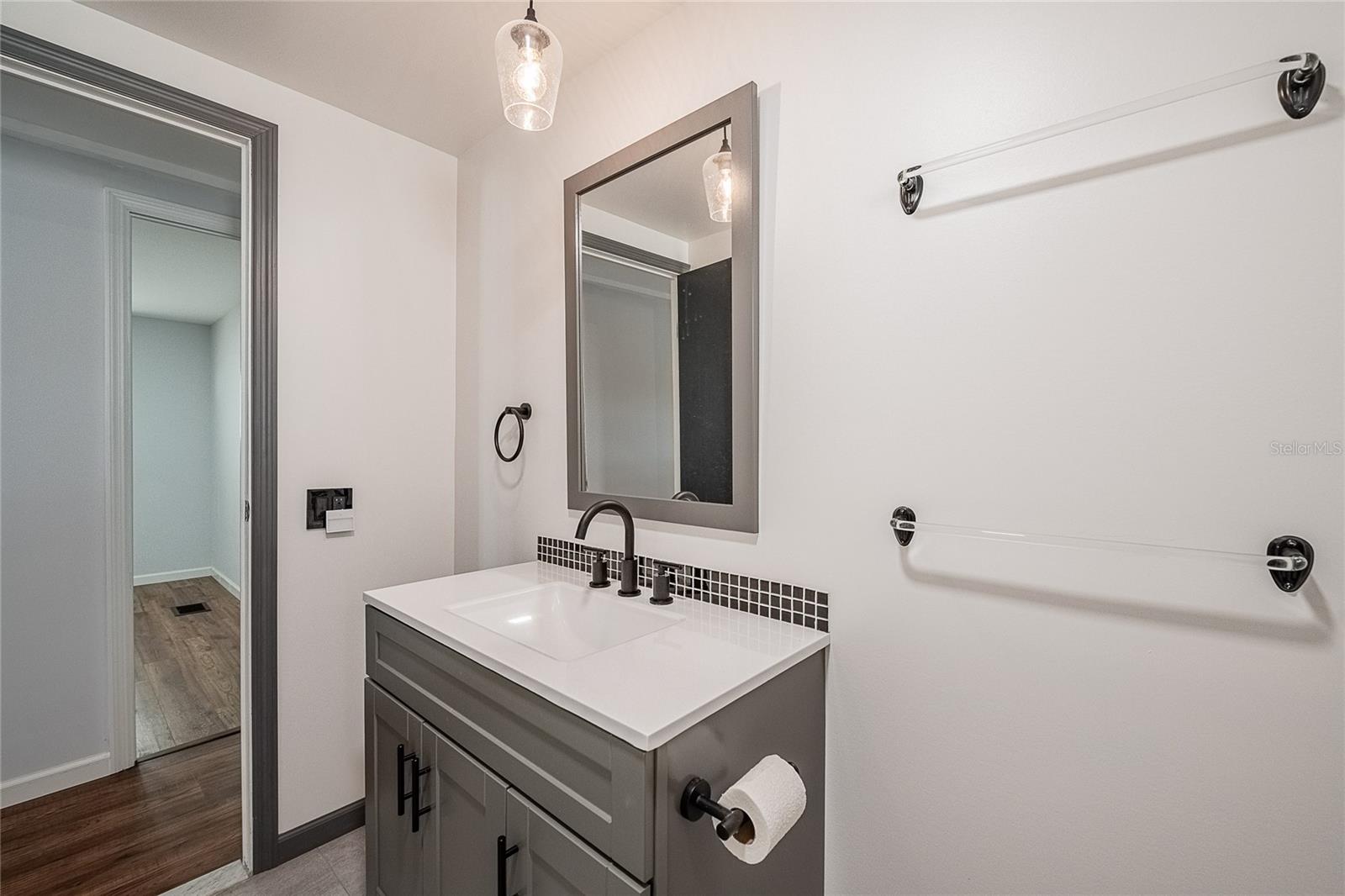 VILLAGE UNIT 03 LAKELAND - Residential