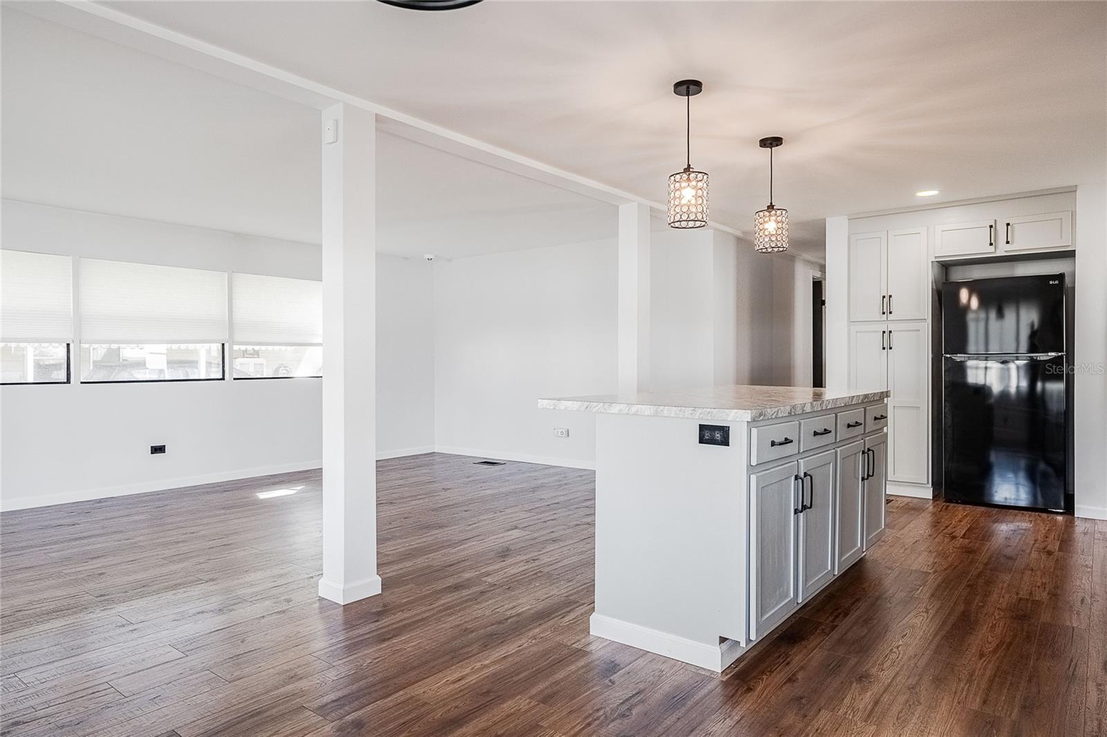 VILLAGE UNIT 03 LAKELAND - Residential