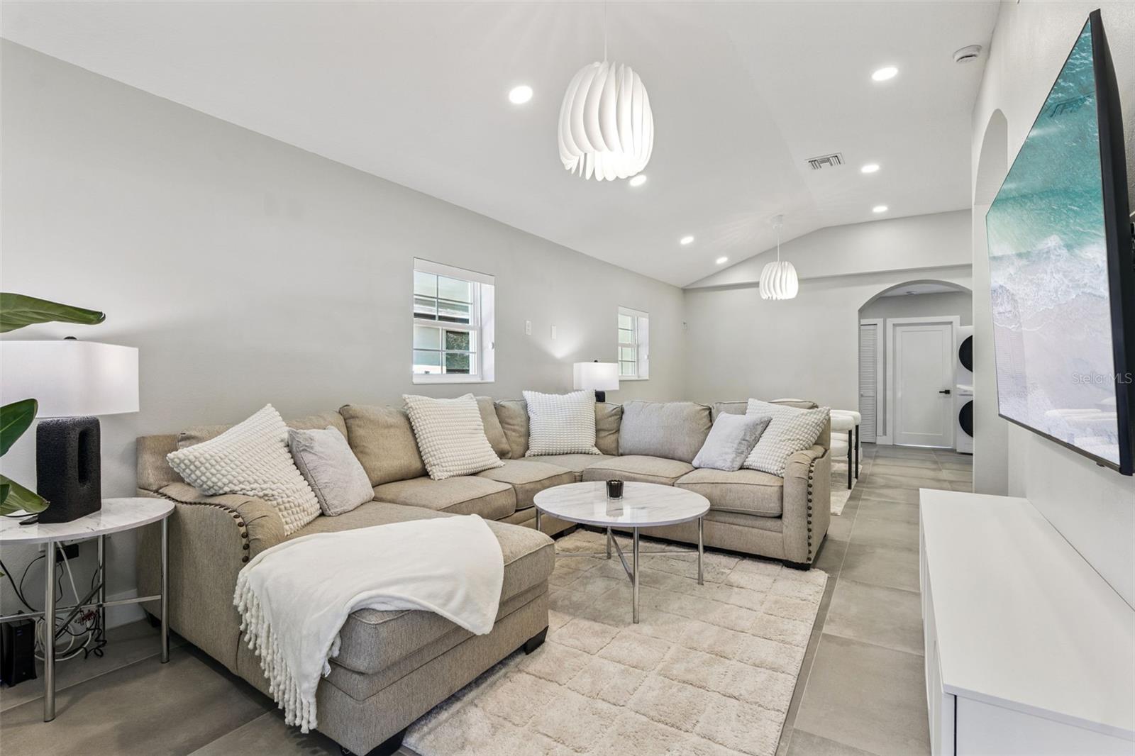 METZINGERS ADD - Residential