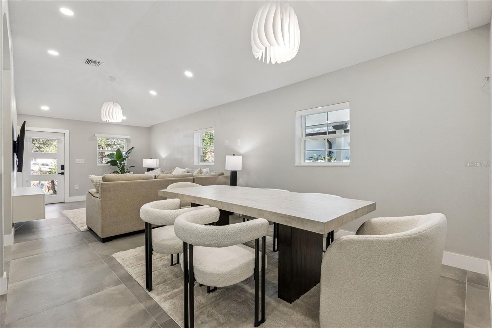 METZINGERS ADD - Residential