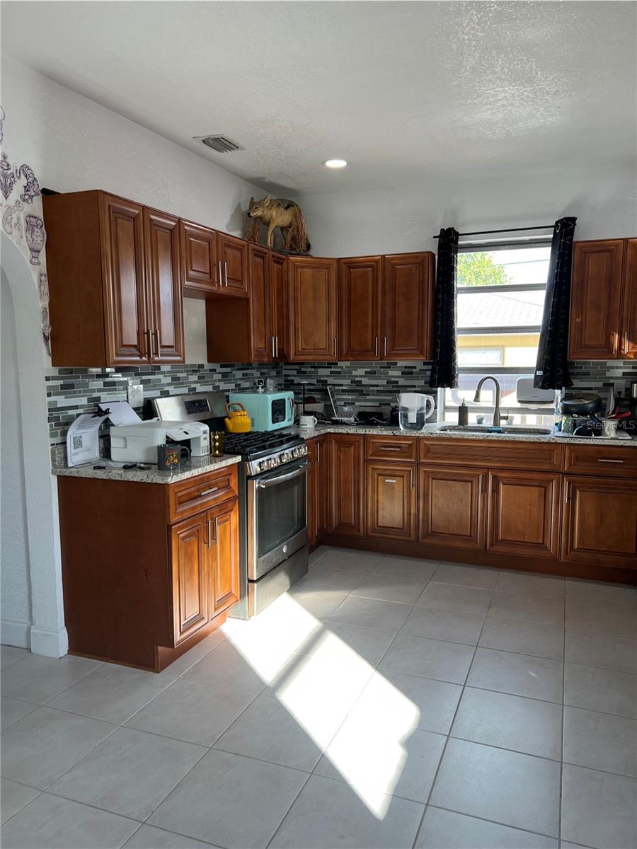 EAST TAMPA - Commercial Sale