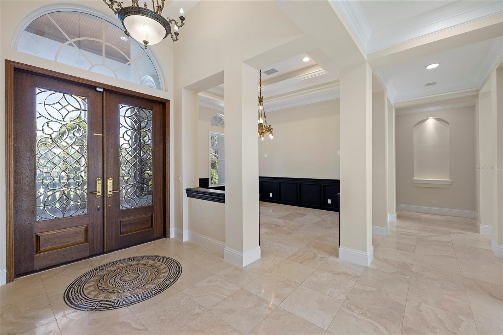 PARADISE POINTE - Residential