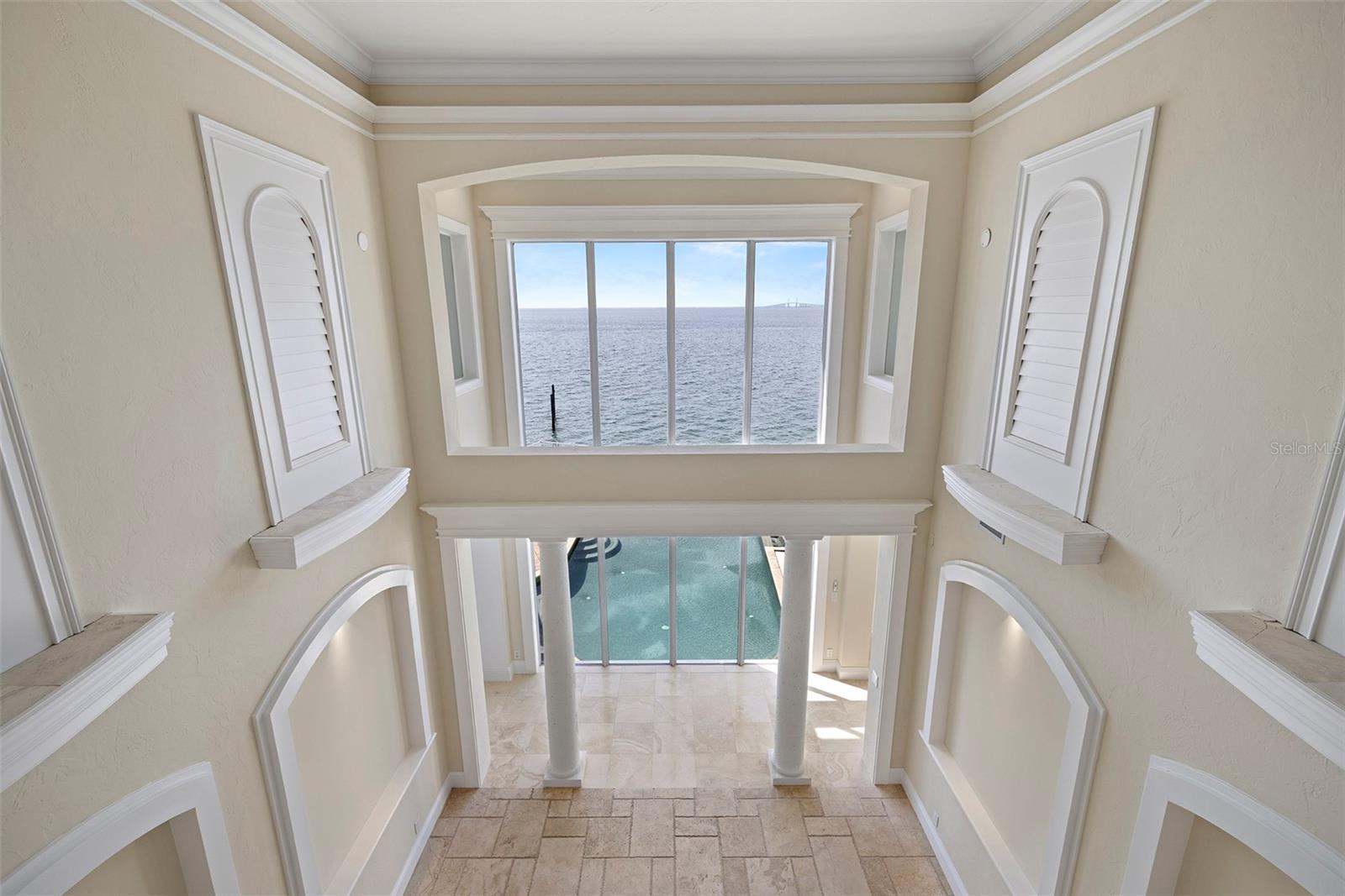 PARADISE POINTE - Residential