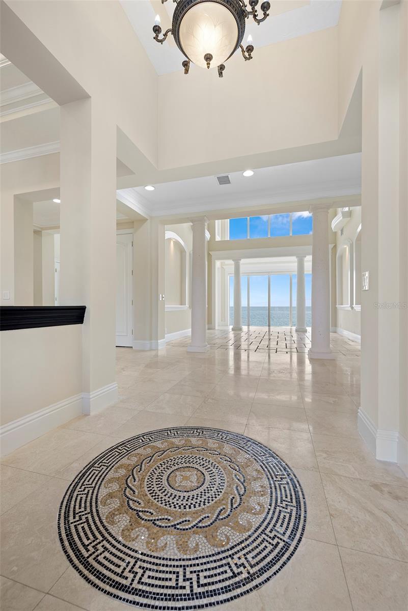 PARADISE POINTE - Residential