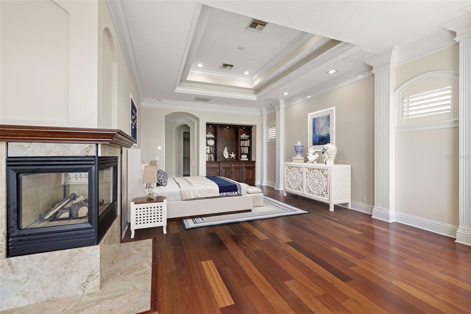 PARADISE POINTE - Residential