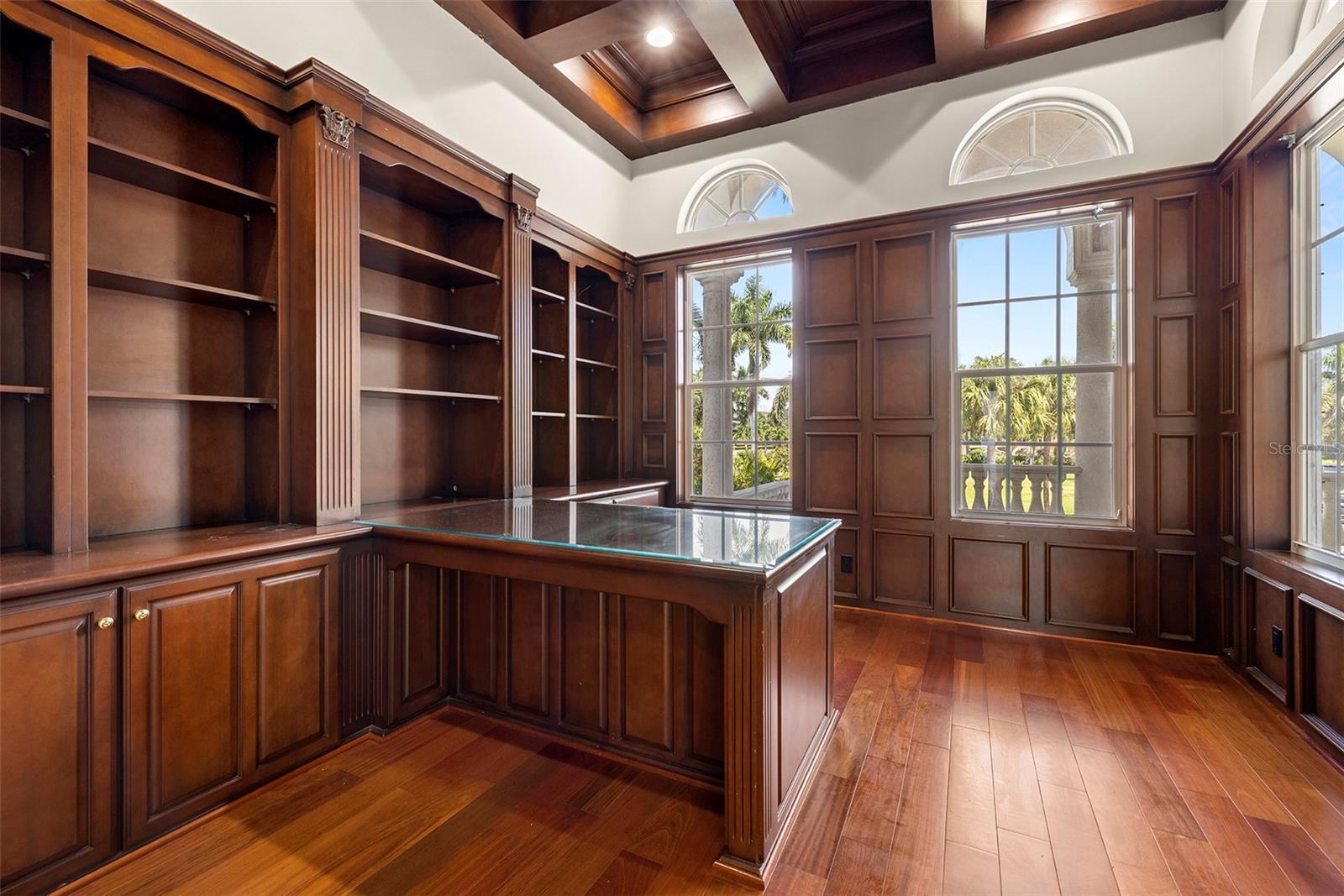 PARADISE POINTE - Residential