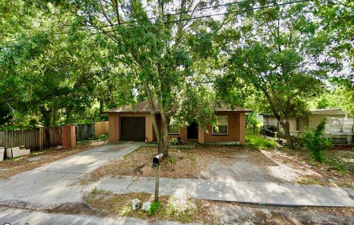 Looking for a spacious home to grow in? Spacious 3-bedroom, 2 bath, 1 car garage home. Recently updated with paint, new flooring throughout and new blinds throughout. The master bedroom offers its own ensuite and walk in closet. The laundry area is conveniently located in a hallway and offers W/D hookups. Conveniently located near Downtown Tampa, Airport, Busch Gardens, and USF, it offers easy access to Water Street, Riverwalk, and Armature Works. Enjoy the vibrant nightlife of Ybor City, and explore nearby attractions like Lowry Park Zoo and Busch Gardens. Just 10 minutes to downtown, 20 minutes to Tampa Airport, and 40 minutes to beautiful beaches. Close to all major highways including I75, I275 & I4. Administrative fee of $150 due prior to move in.