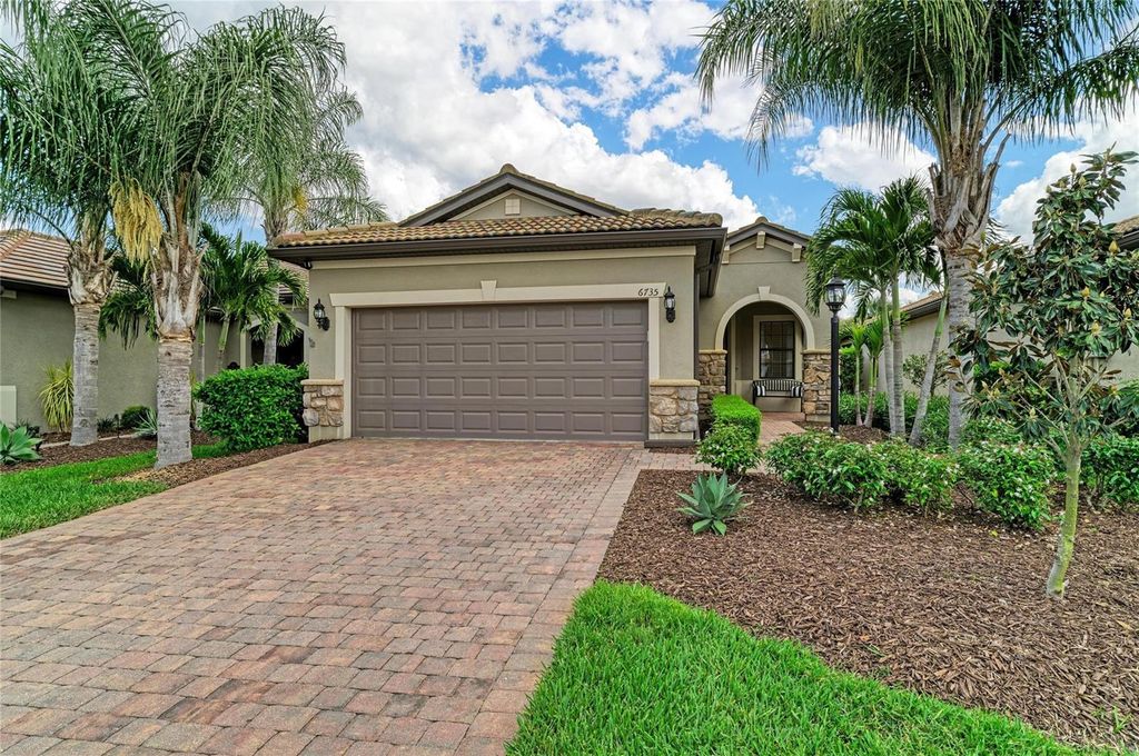 Photo of 6735 Haverhill Court, Bradenton, FL 34202 (MLS # A4688709)