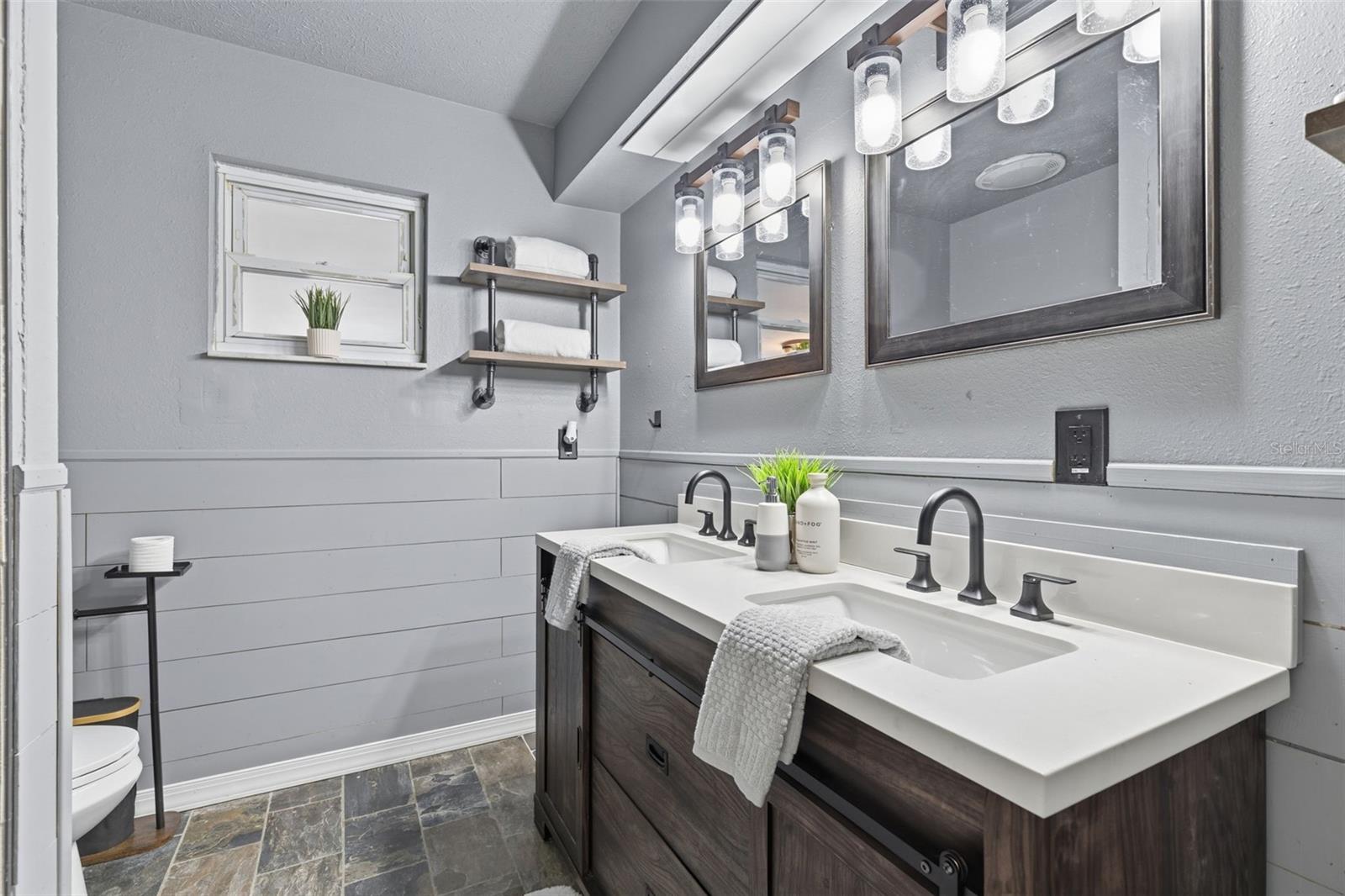 ROLLING ACRES - Residential