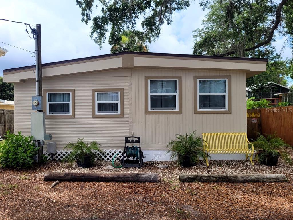 Beautifully remodeled 2 bedroom home on the canal and just a short paddle from the main Weeki Wachee River. Just jump on your board or your pontoon from your back deck and head on out to the river or keep cruising all the way to Gulf. You have 50 feet of waterfront to play with.
This property has 2 bedrooms and 1 bathroom with a screened in back porch. The house has been recently repainted. Two sheds provide you with ample storage and work space. Also there is an RV hook-up in the front of the property. Great for weekend getaways, vacation rental or your permanent residence. Home did flood from last hurricane season.