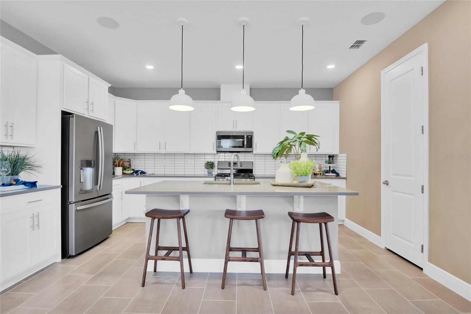837 SILVER RIDGE LANE