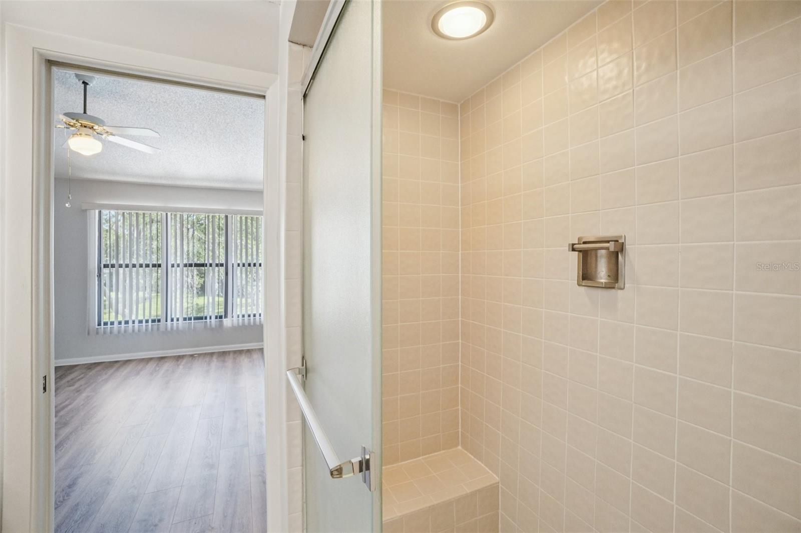 OAK PARK TWNHMS - Residential