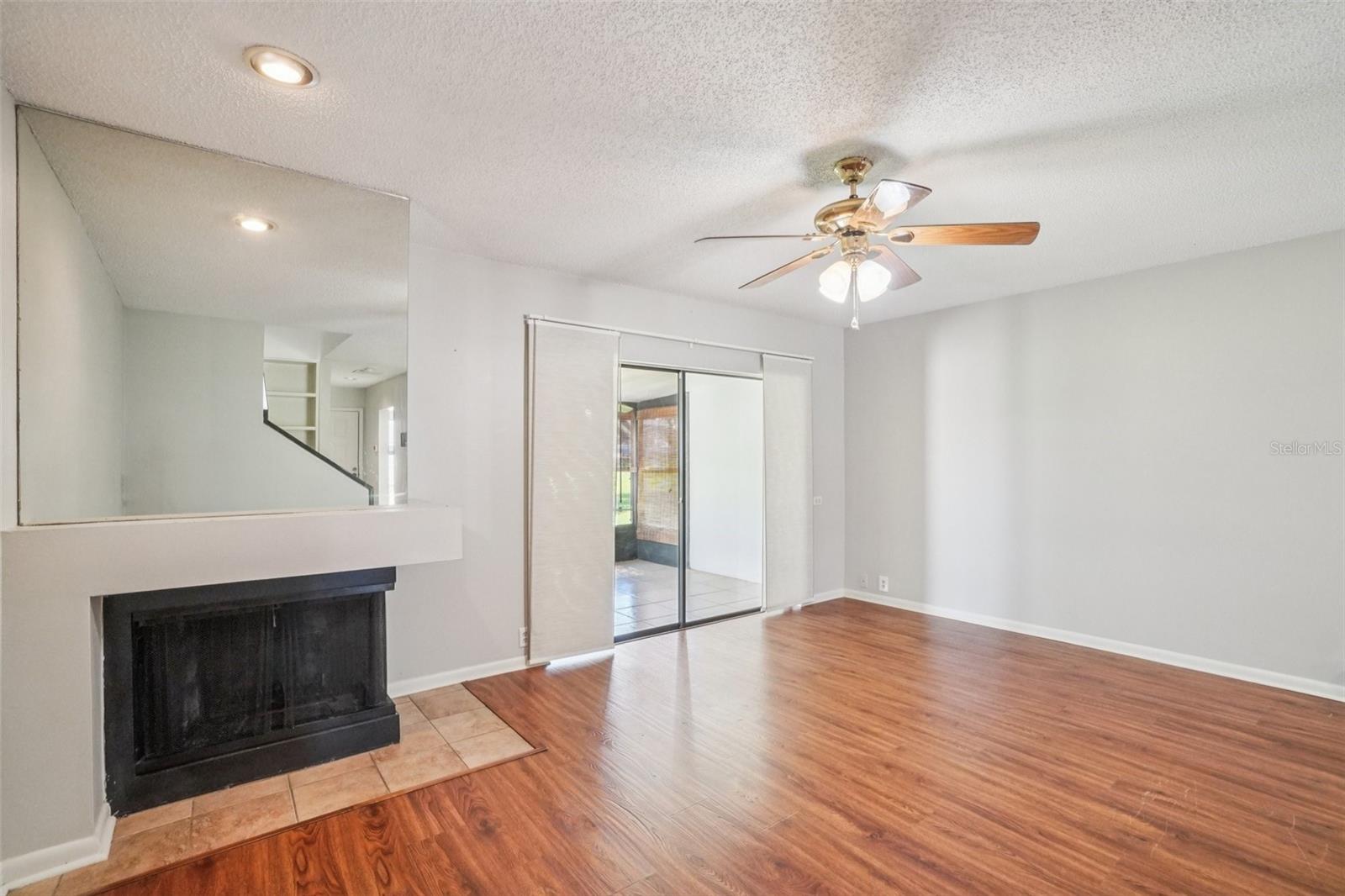 OAK PARK TWNHMS - Residential