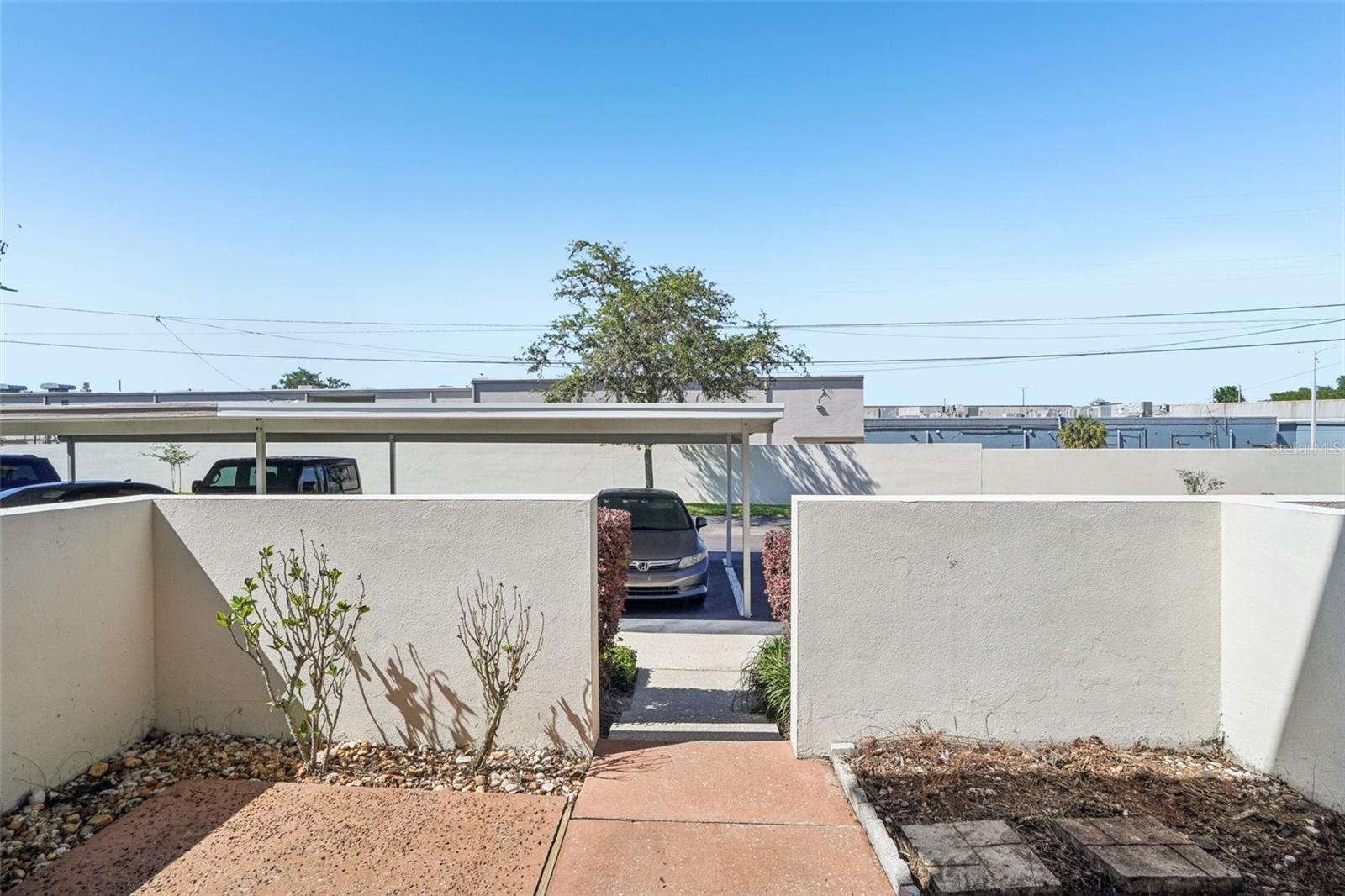 OAK PARK TWNHMS - Residential