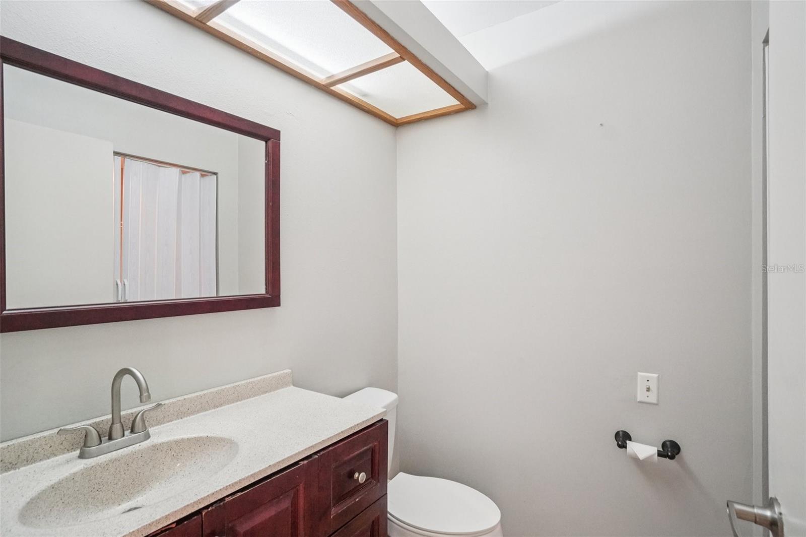 OAK PARK TWNHMS - Residential