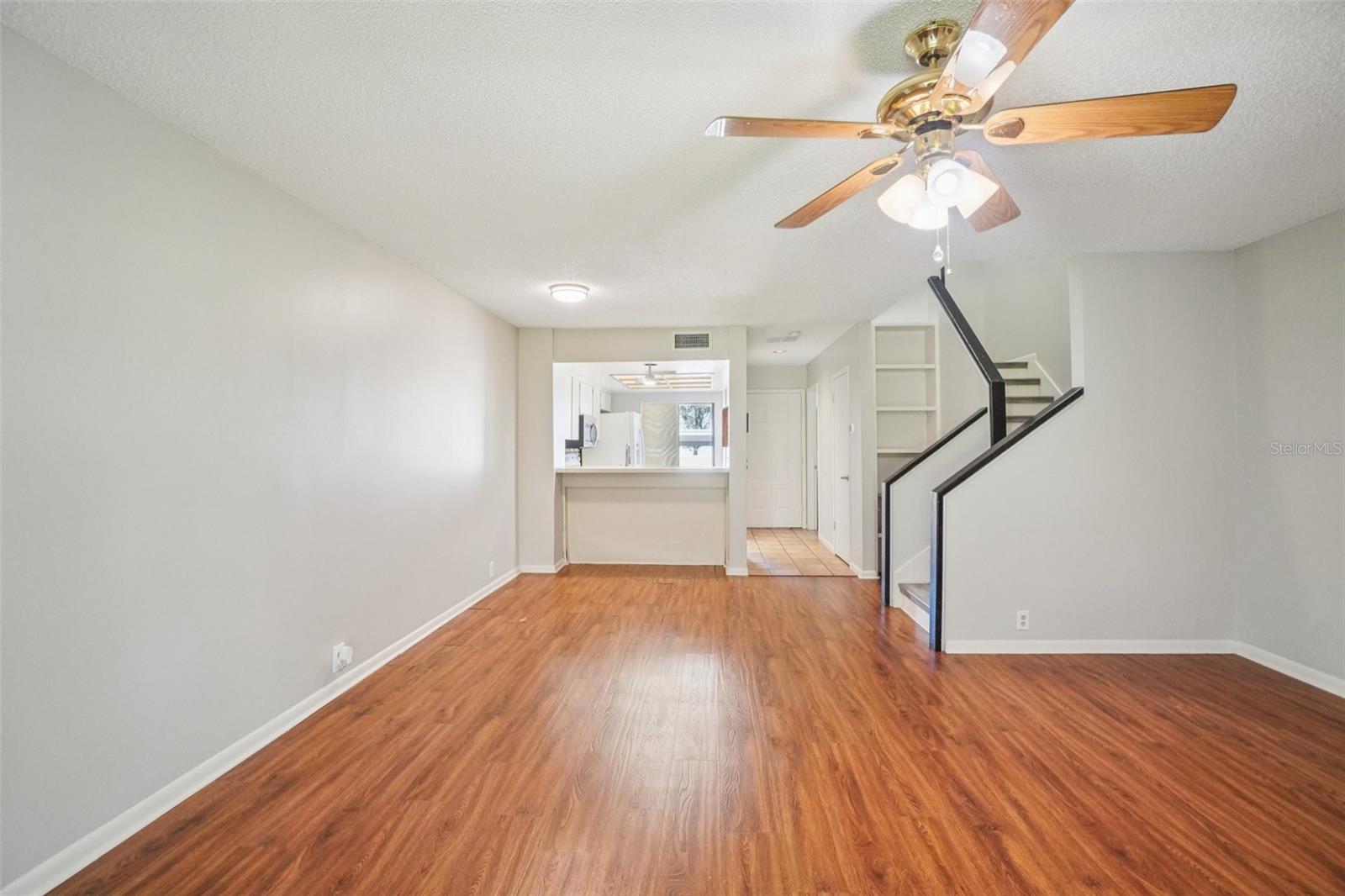 OAK PARK TWNHMS - Residential