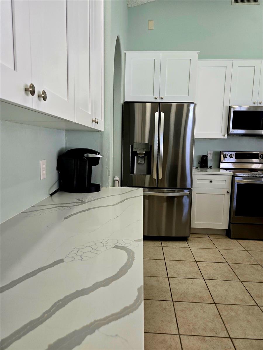 MILL RUN PH 04 - Residential Lease