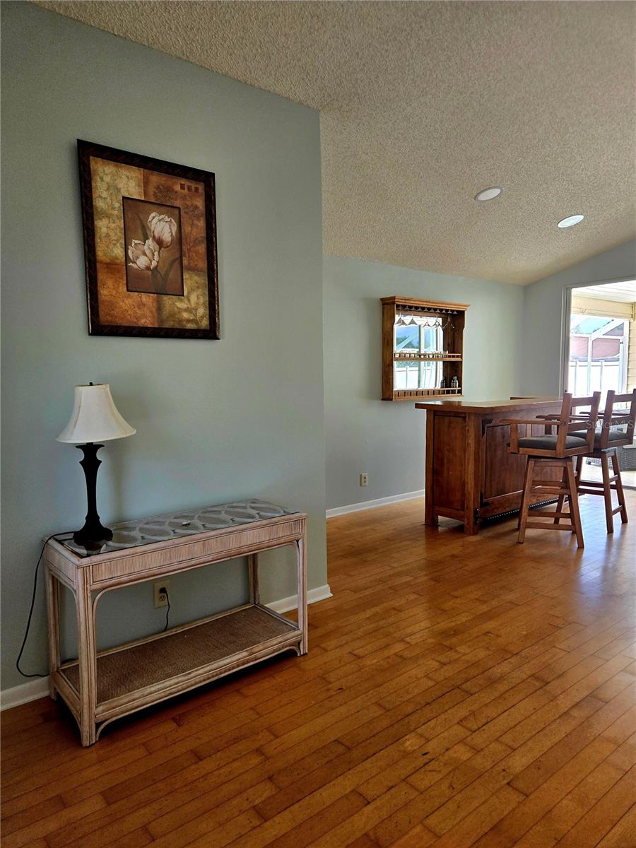 MILL RUN PH 04 - Residential Lease