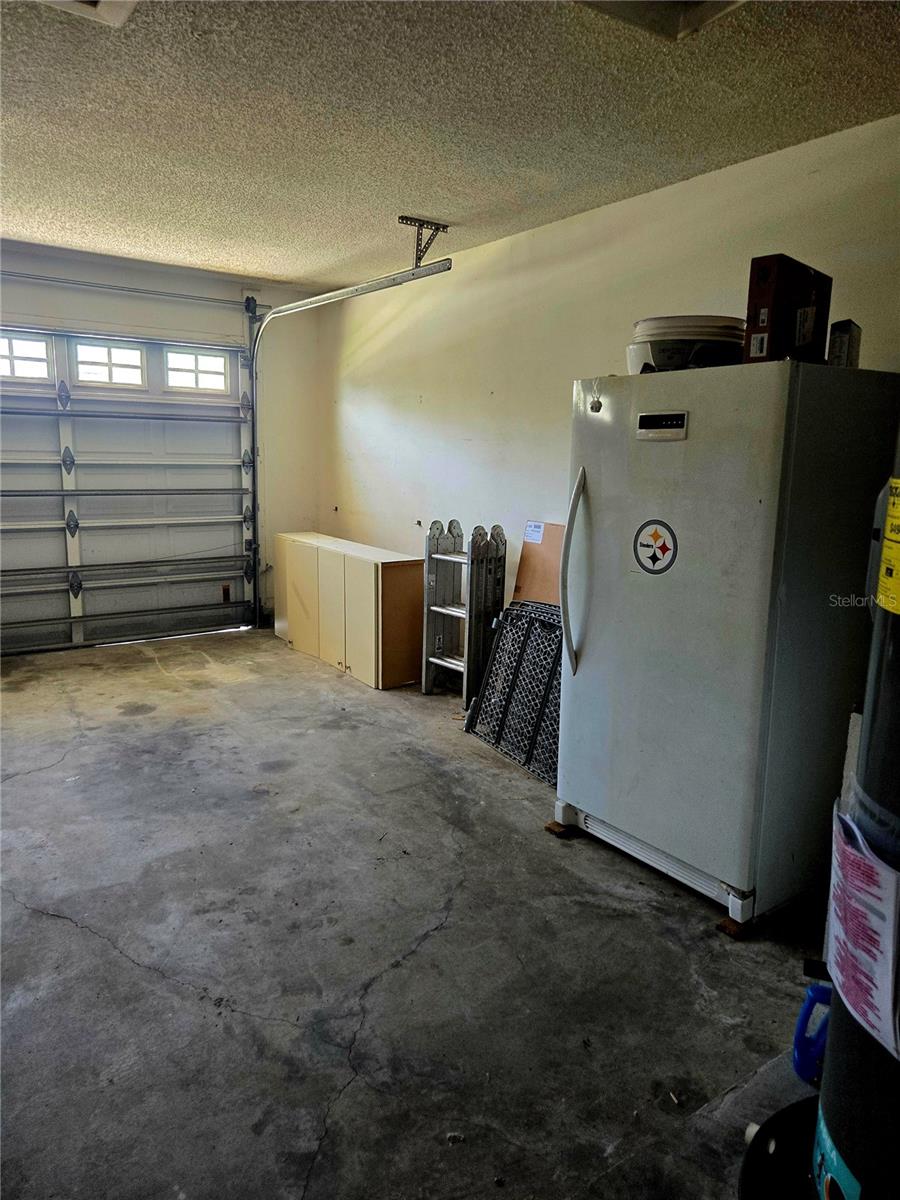 MILL RUN PH 04 - Residential Lease