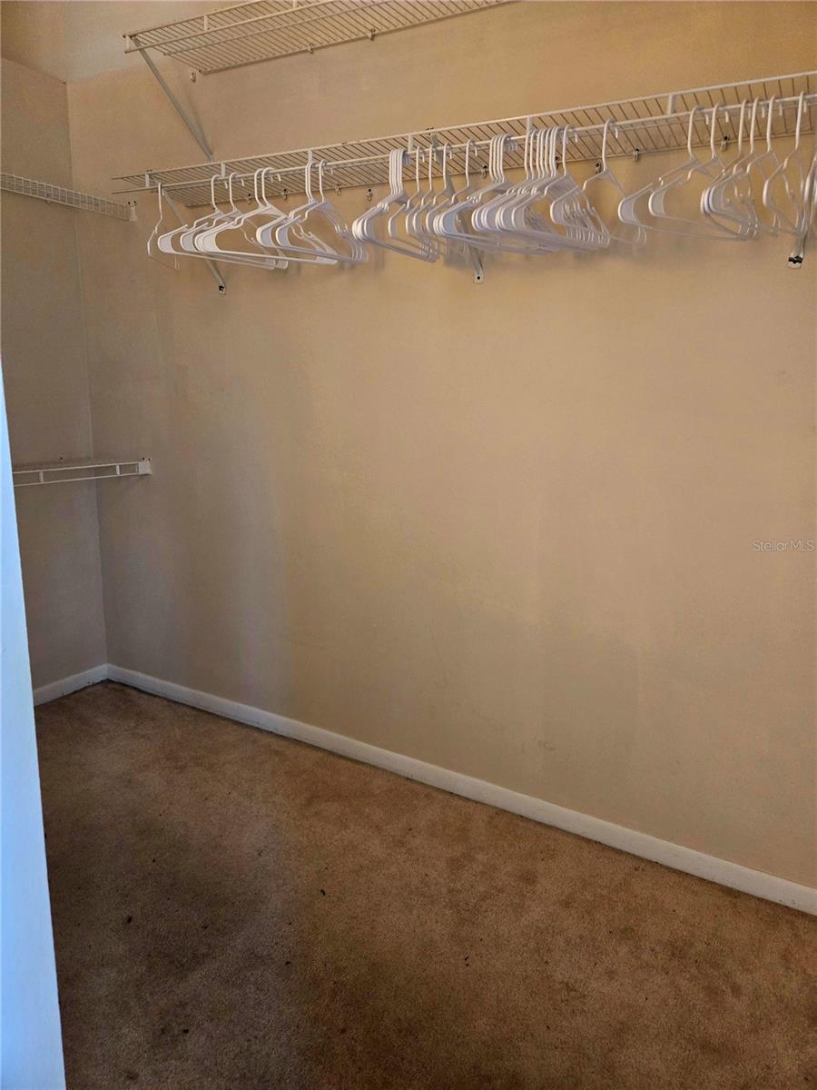 MILL RUN PH 04 - Residential Lease