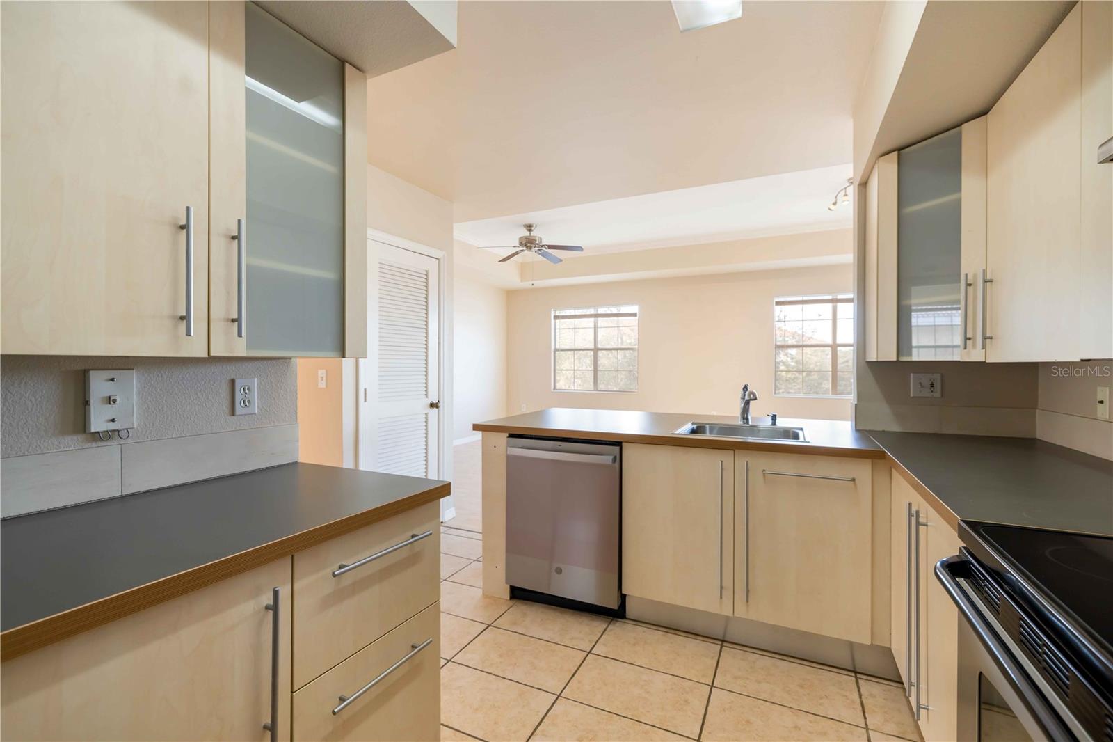 VILLAGIO - Residential Lease