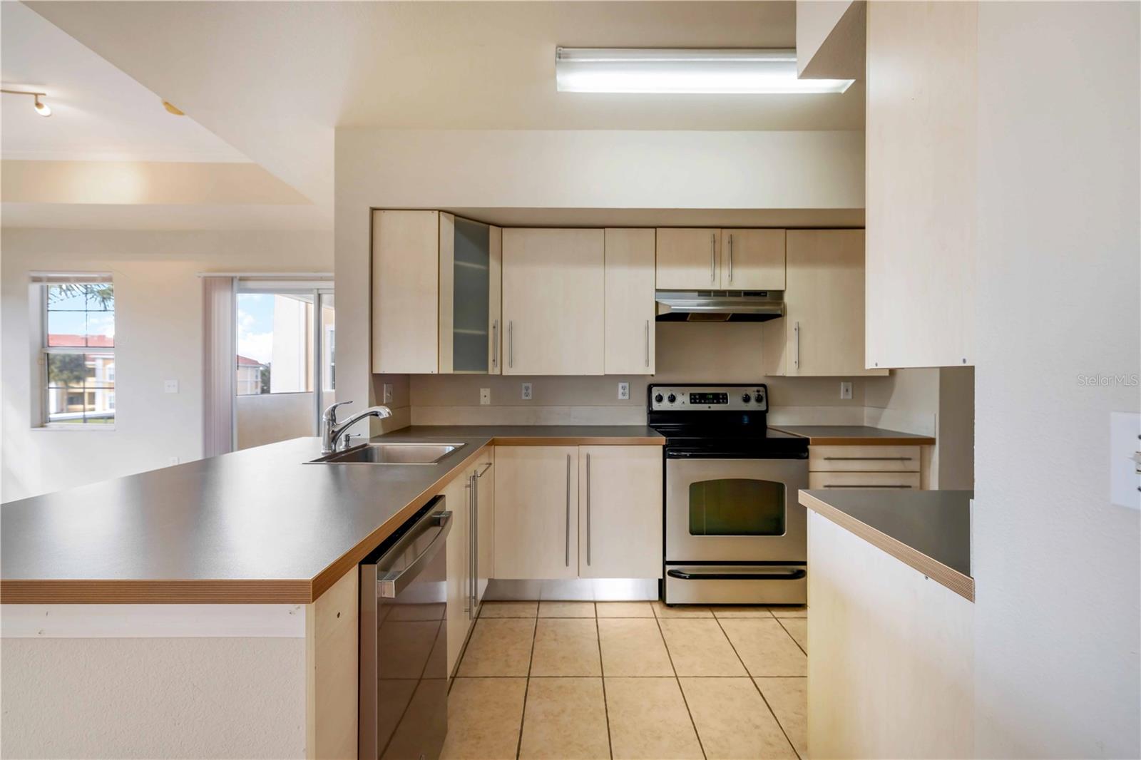 VILLAGIO - Residential Lease