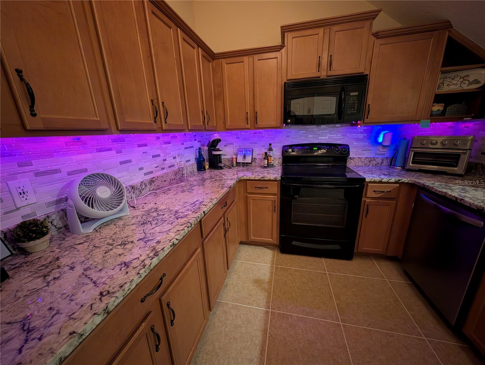 SOMERSET CHASE - Residential