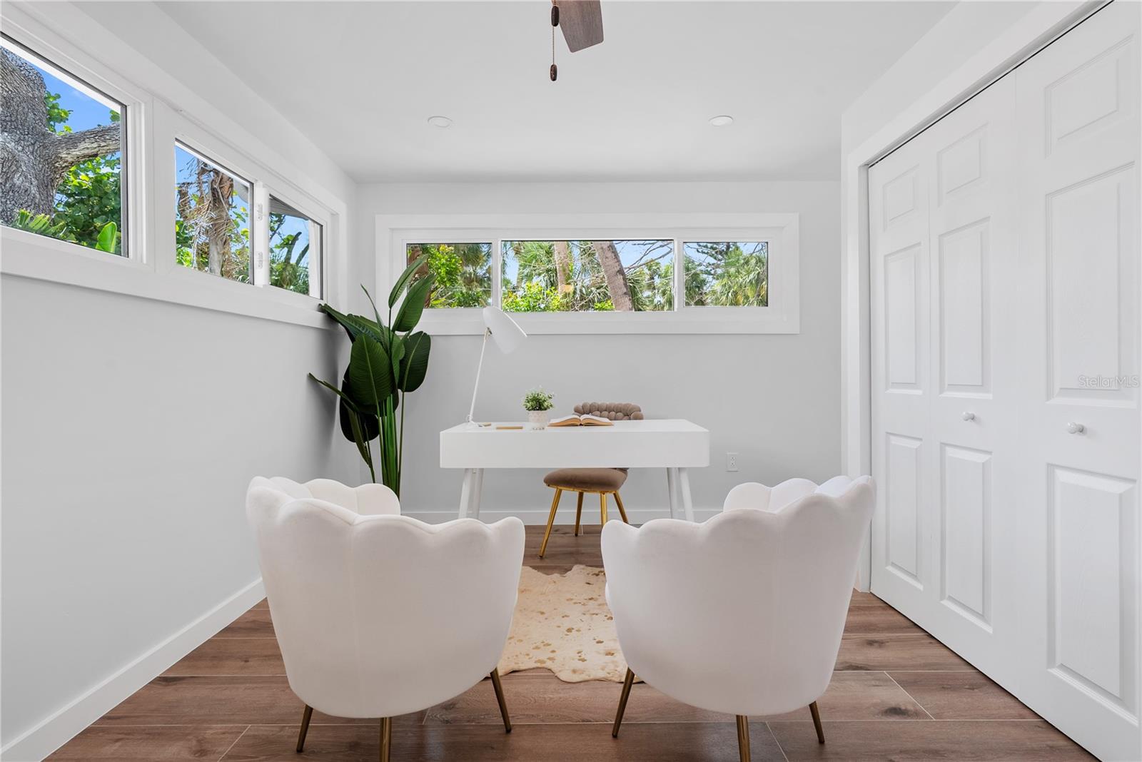 SIESTA BEACH - Residential Lease
