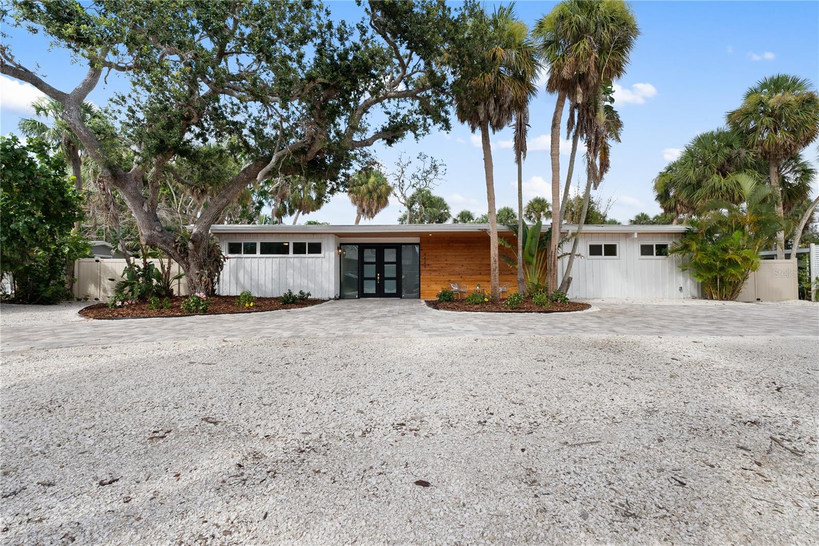 SIESTA BEACH - Residential Lease