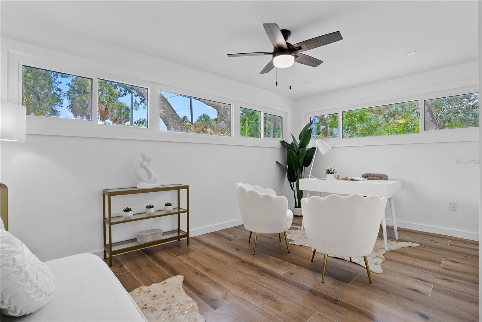SIESTA BEACH - Residential Lease