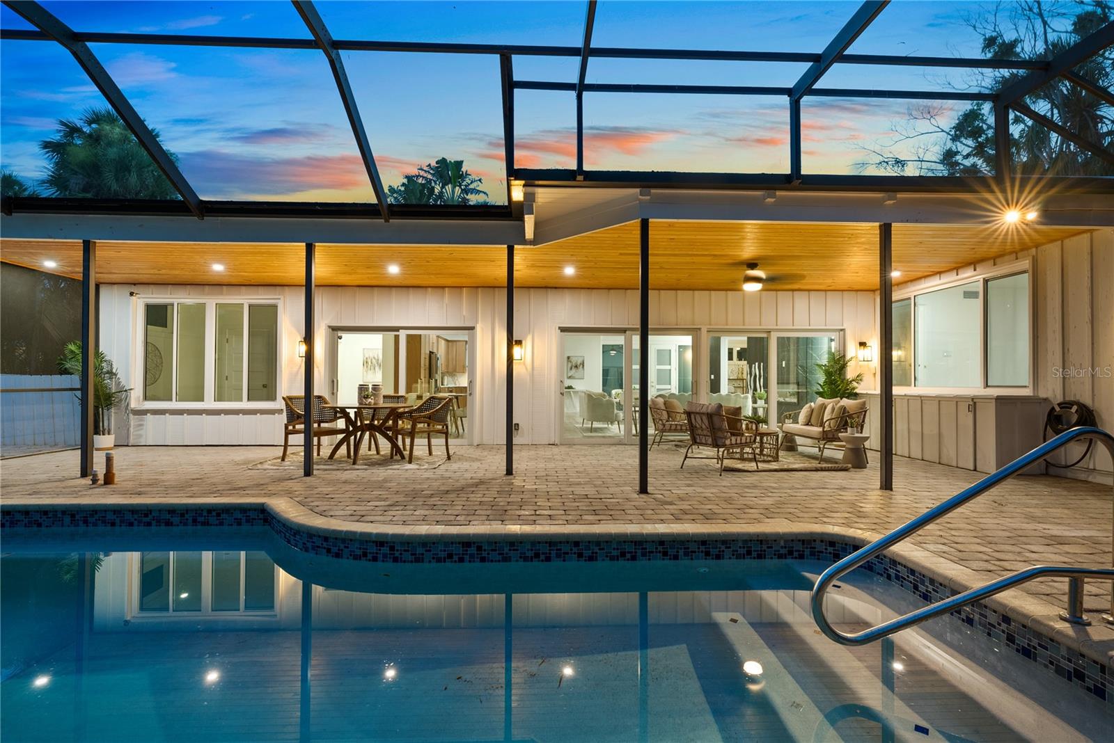 SIESTA BEACH - Residential Lease