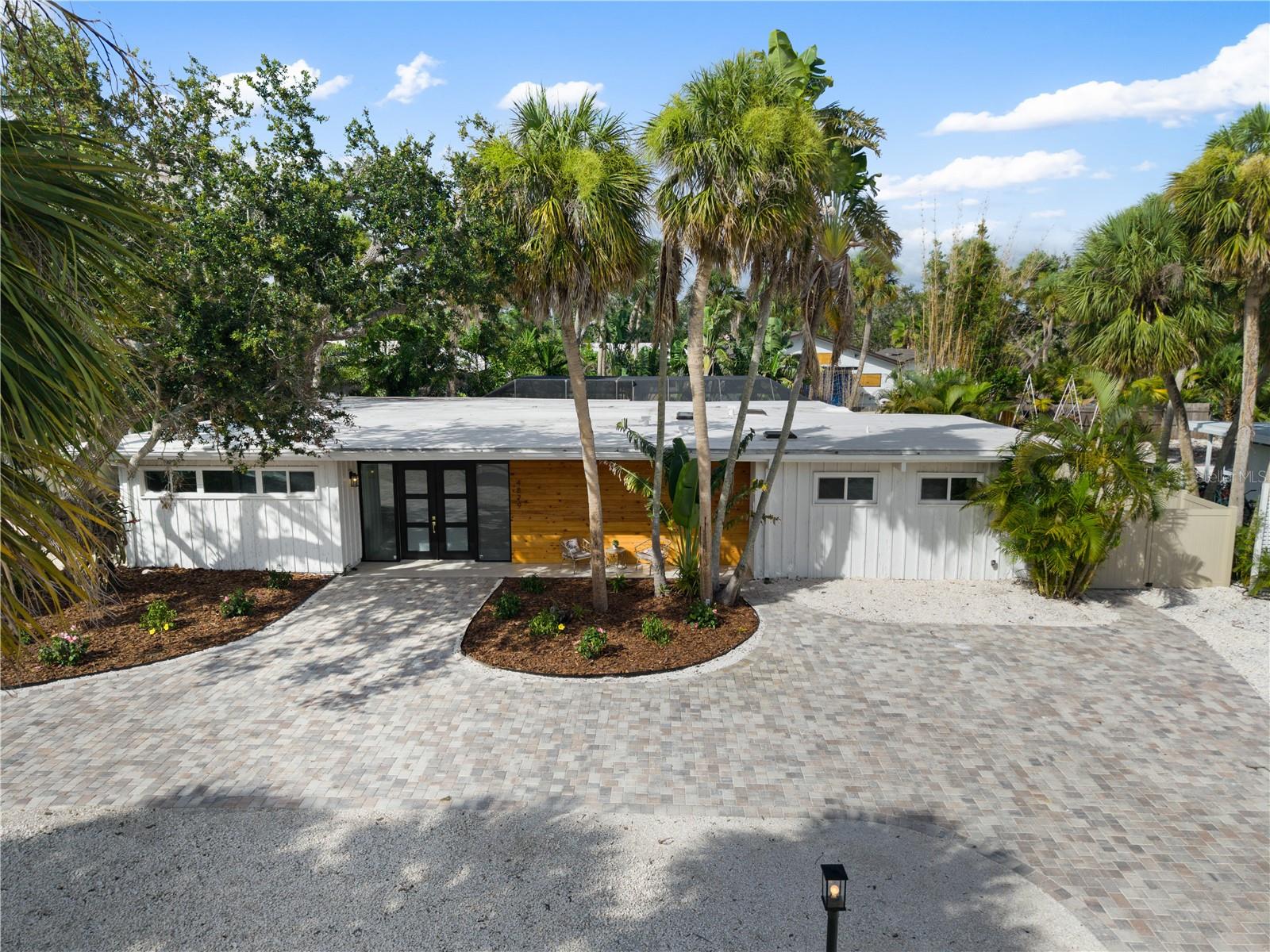 SIESTA BEACH - Residential Lease