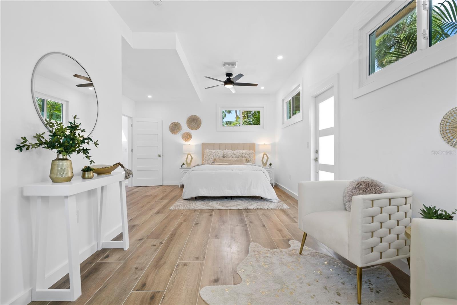 SIESTA BEACH - Residential Lease