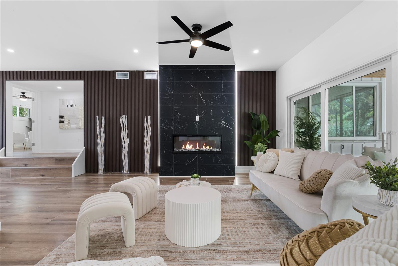 SIESTA BEACH - Residential Lease