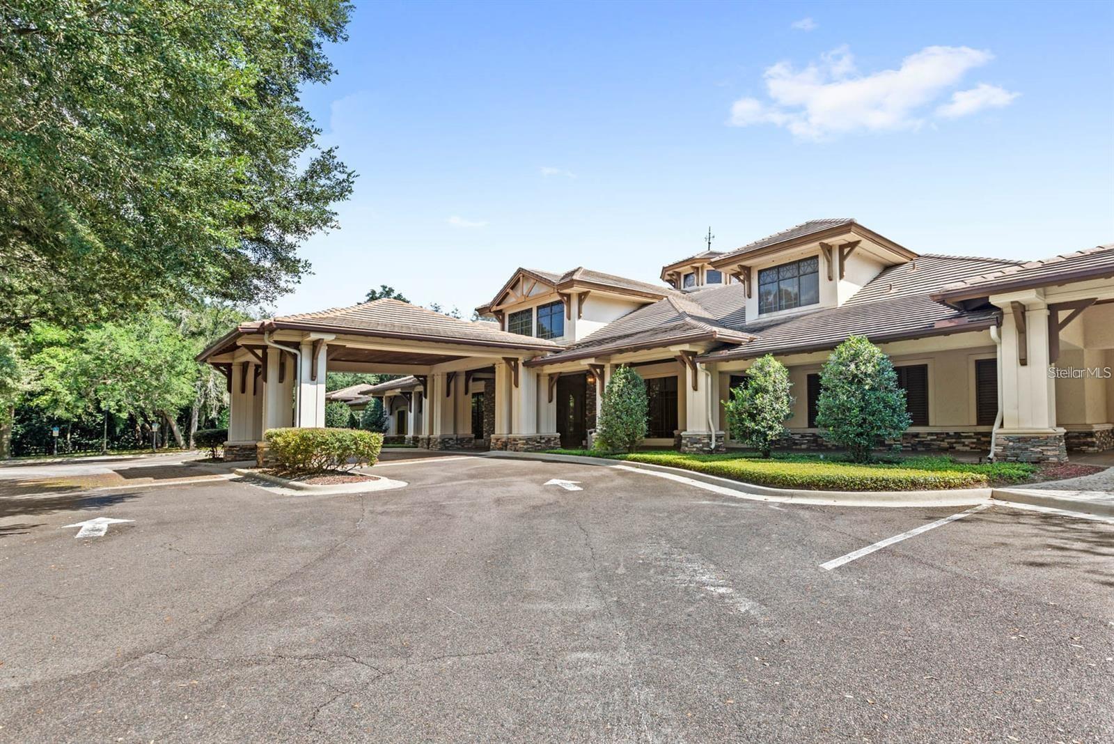 HEATHROW COUNTRY ESTATE - Residential