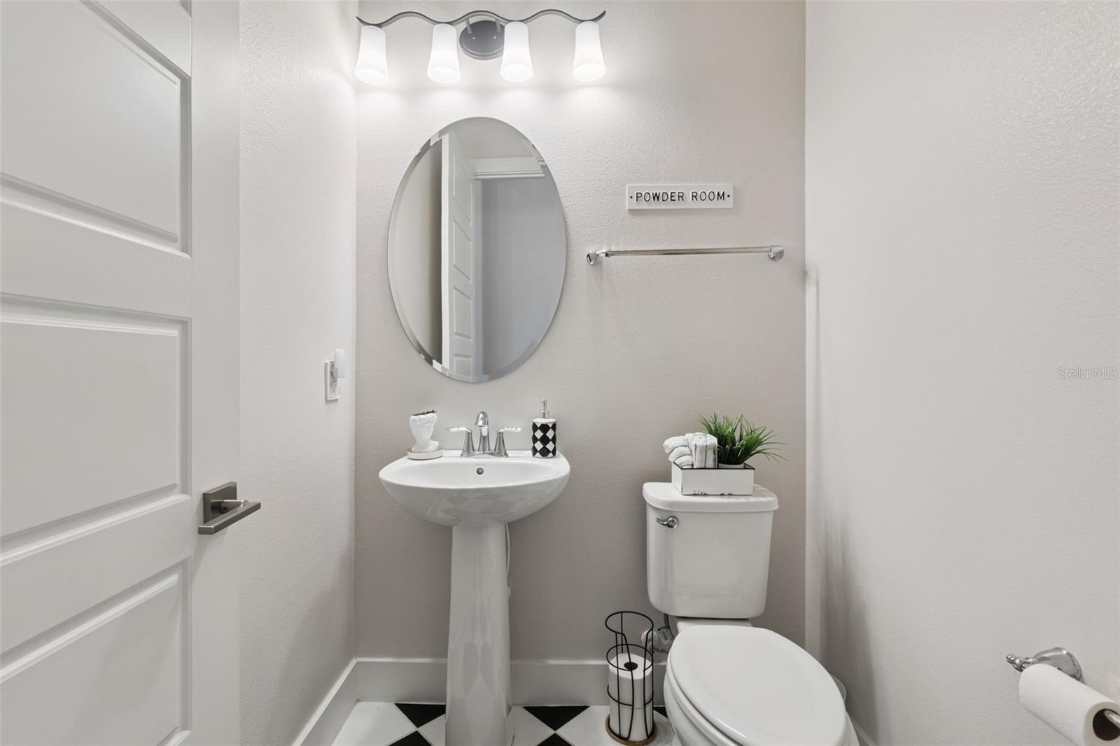 HEATHROW COUNTRY ESTATE - Residential