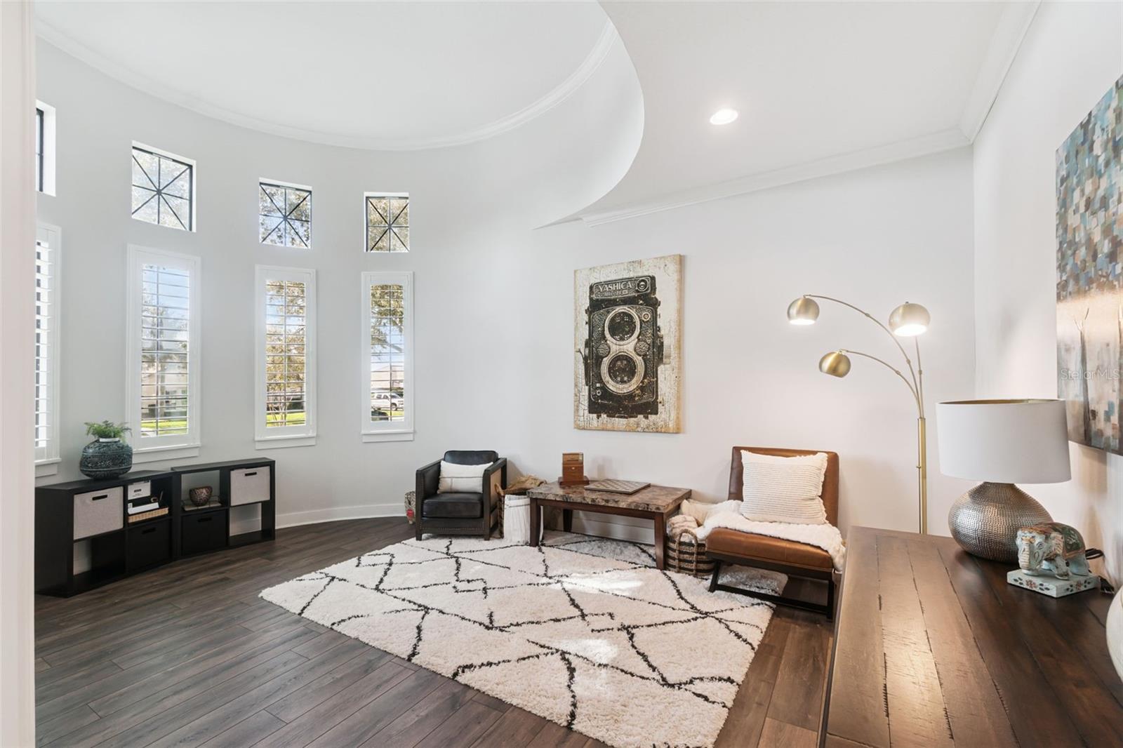 HEATHROW COUNTRY ESTATE - Residential