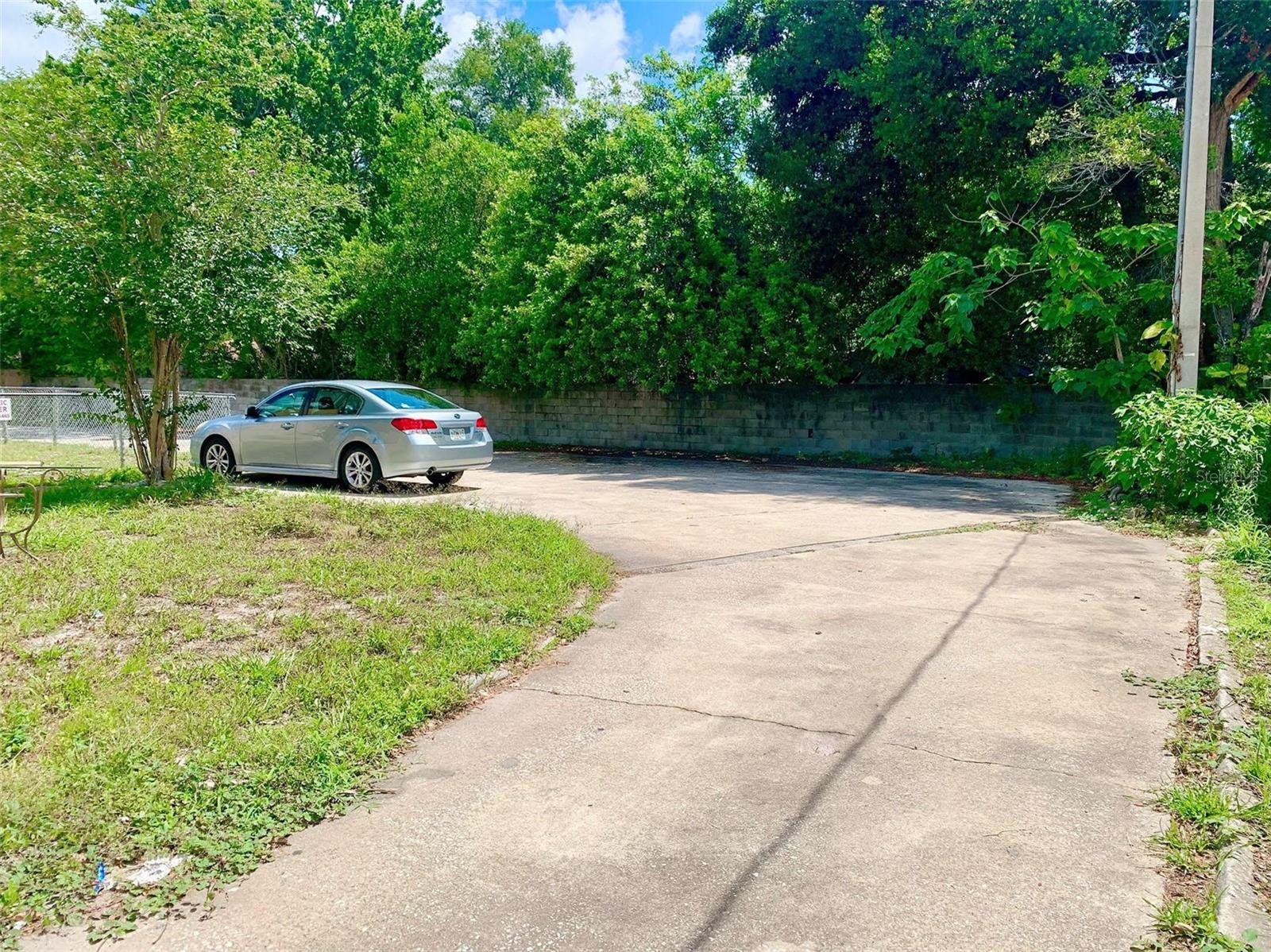 1247 N PINE HILLS ROAD