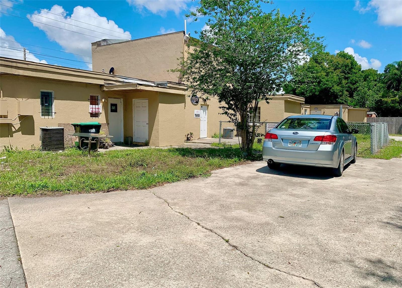 1247 N PINE HILLS ROAD