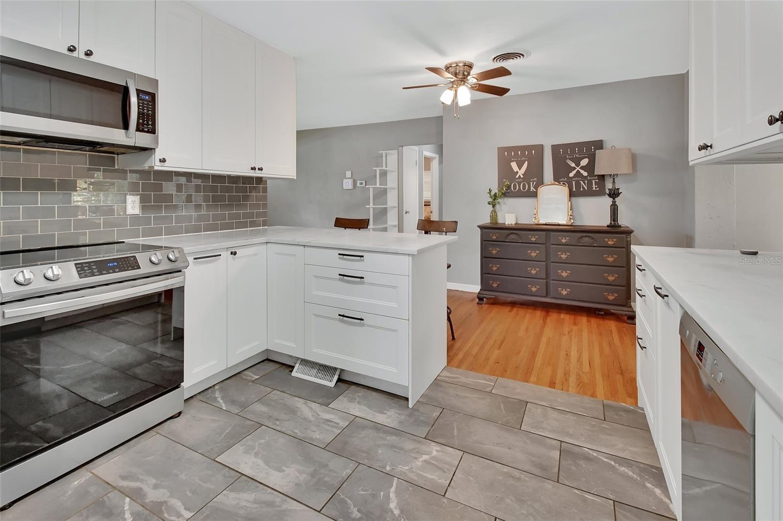 STEWARTS BLK 02 RICHS ADD DELAND - Residential
