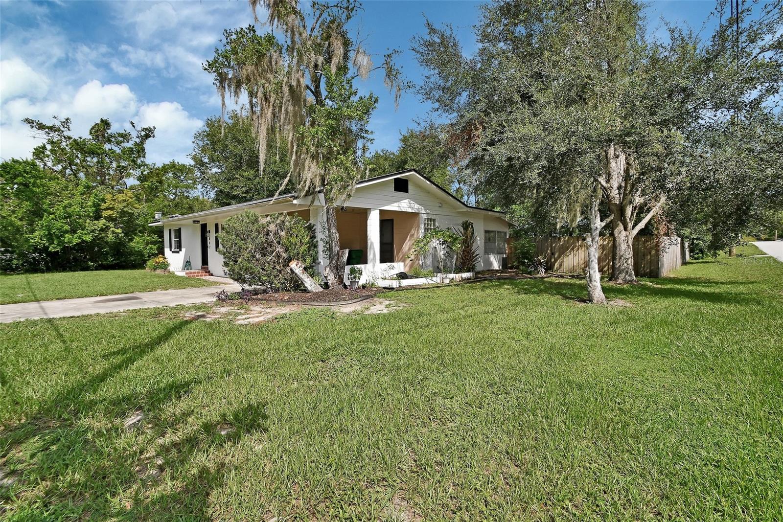 STEWARTS BLK 02 RICHS ADD DELAND - Residential