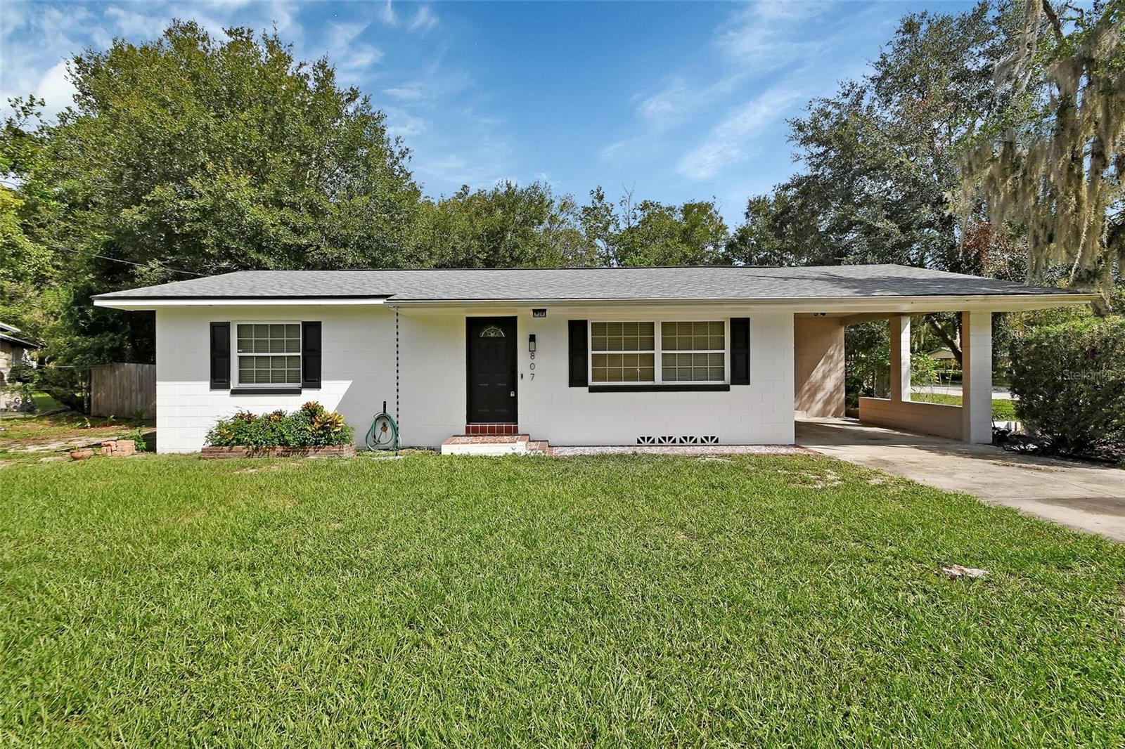 Discover the perfect blend of Mid-Century charm and modern convenience in this Downtown DeLand gem! With its original oak wood flooring, this stylish 2+ bedroom, 2-bathroom home features an inviting atmosphere and ample space, including a versatile bonus room that's ideal for a home office.
The well-designed mudroom off the kitchen offers extra storage and flexibility, while the spacious rear screened porch provides a serene view of the expansive, oversized fenced corner lot. Enjoy the proximity to Freedom Playground, Bill Dregger's Park, and a scenic fitness trail, perfect for outdoor enthusiasts.
Just a short stroll to award-winning downtown DeLand and Stetson University, adds to the appeal of this home and location. Recent updates have been over the past 1-7 years include a new roof, upgraded electrical panel, and NEW 2024 HVAC system. Well appointed updated kitchen features stunning quartz countertops and flows through perfectly to the living room, creating a perfect space for entertaining.
Don’t miss your chance to own this charming home with character and style in a prime location!