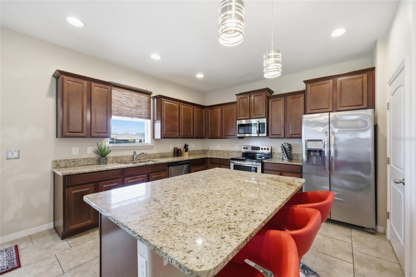 276 DRAYTON AVENUE