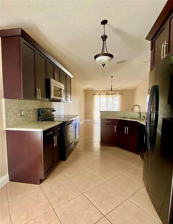 PINES WEST PH 01 - Residential Lease