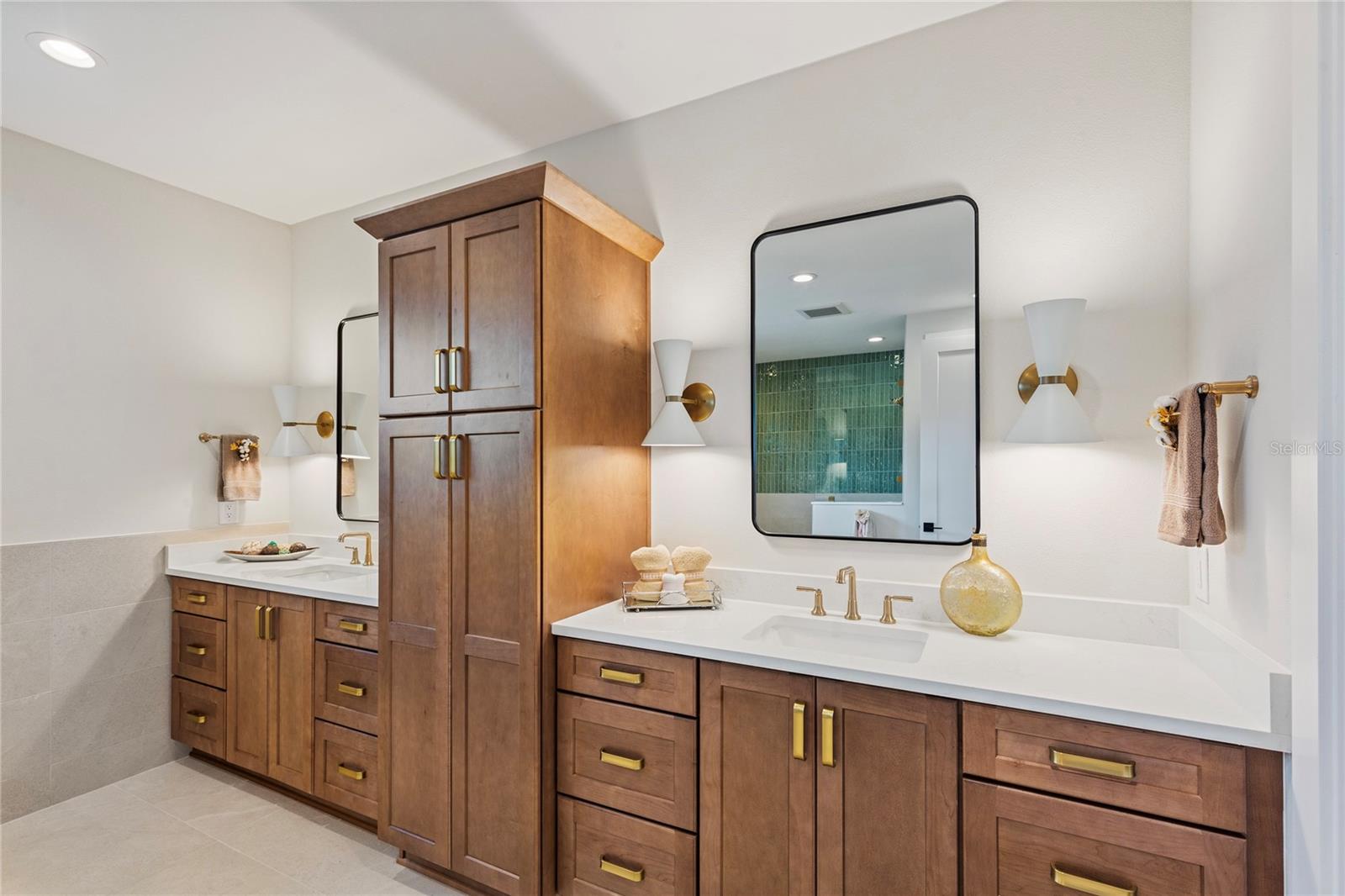 SUN PLAZA ISLES SEC 3 - Residential