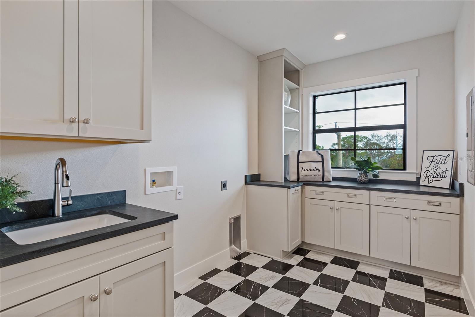 SUN PLAZA ISLES SEC 3 - Residential