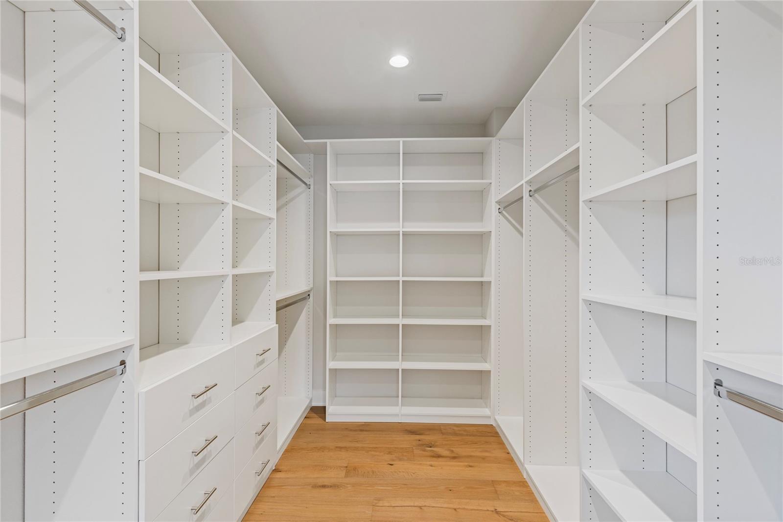 SUN PLAZA ISLES SEC 3 - Residential